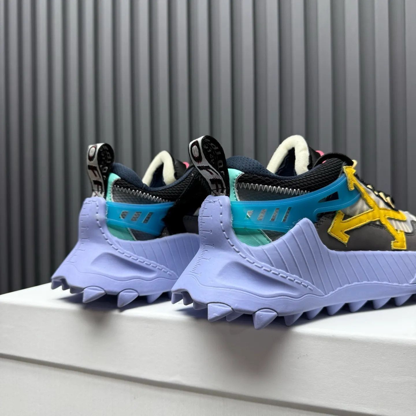 P680 OFF WHITE⚡️Couple style⚡️ Size: 35-40 women’s style 39-46 men’s style